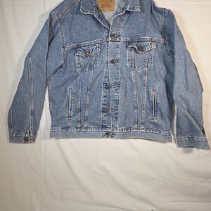 Levi's 70507-0389 Denim Jacket, Size XL.